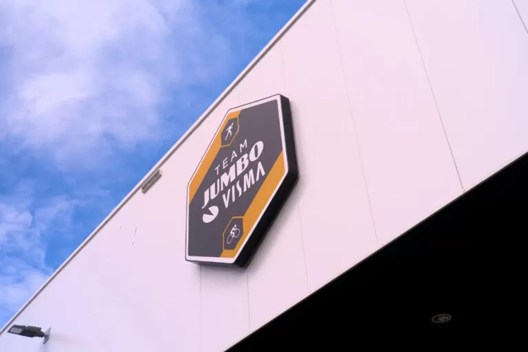 Huldiging hoofdkantoor Team Jumbo-Visma (1)