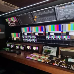 YOURSIDE - OB Van HD